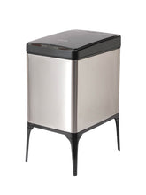 UMAI dustbin with lid - outdoor cleaning companion